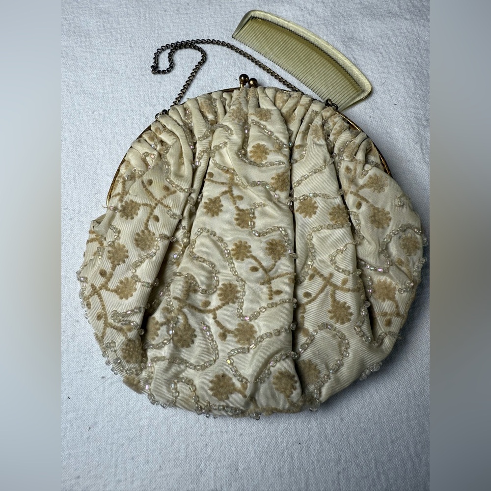 Heirloom Vintage Wristlet Cream Satin w/ Beading and Embroidery Original Comb